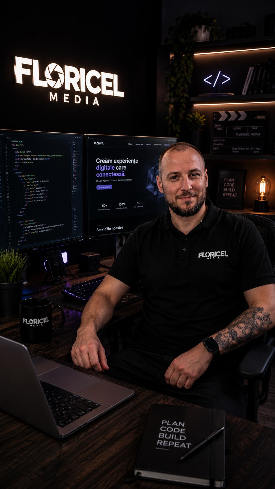 Enrico lucrând la o experiență digitală
